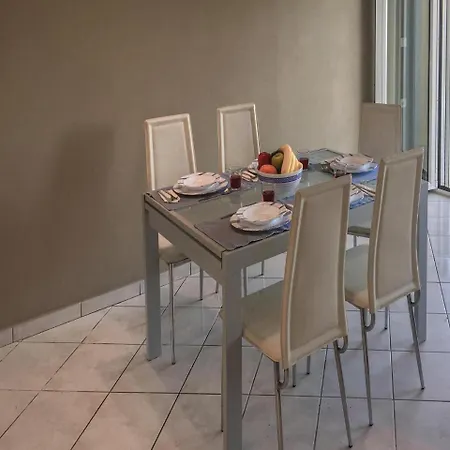 Apartman Three-bedroom In Malessine *